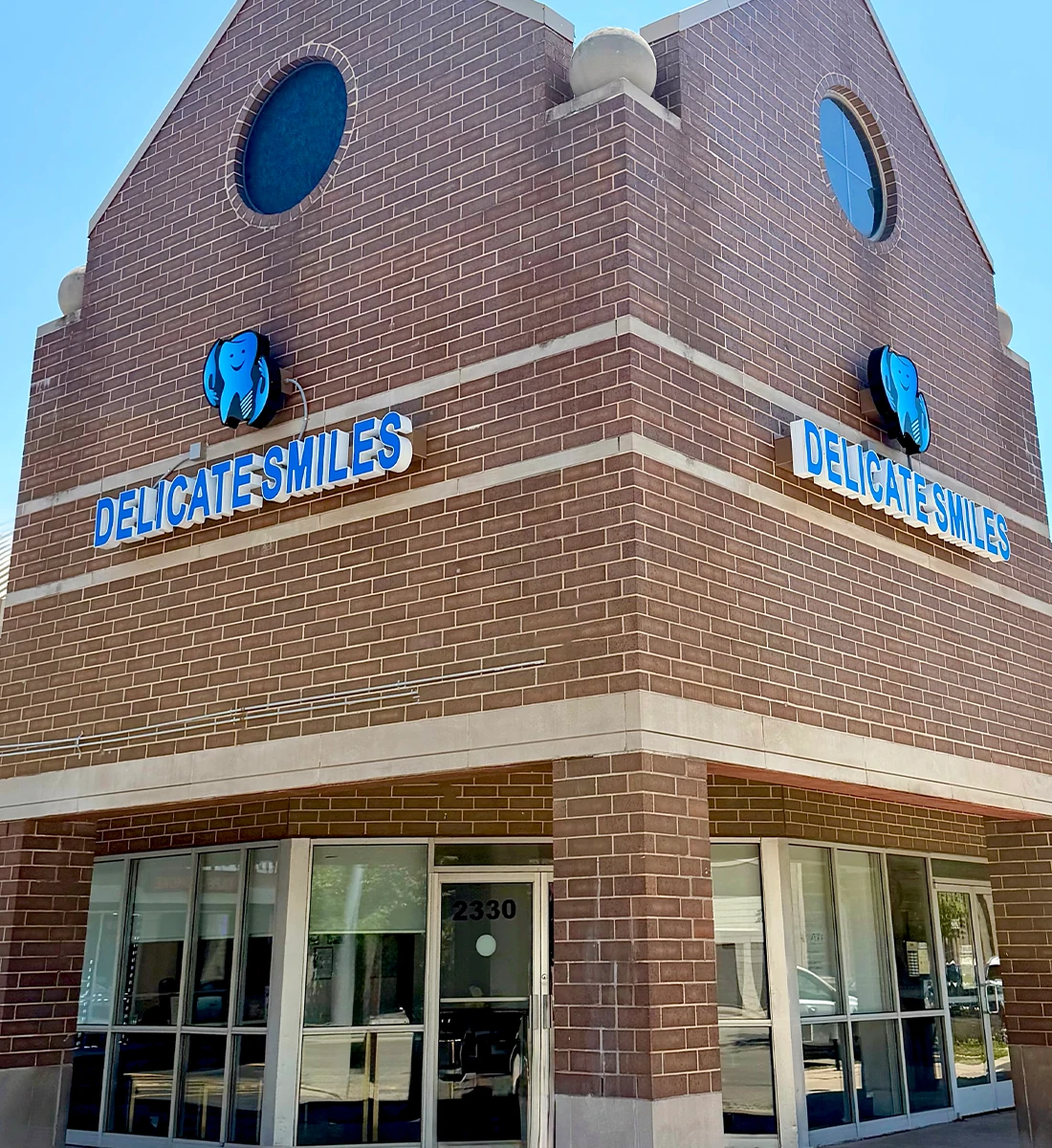 Delicate smiles family implant dentistry milwaukee office exterior